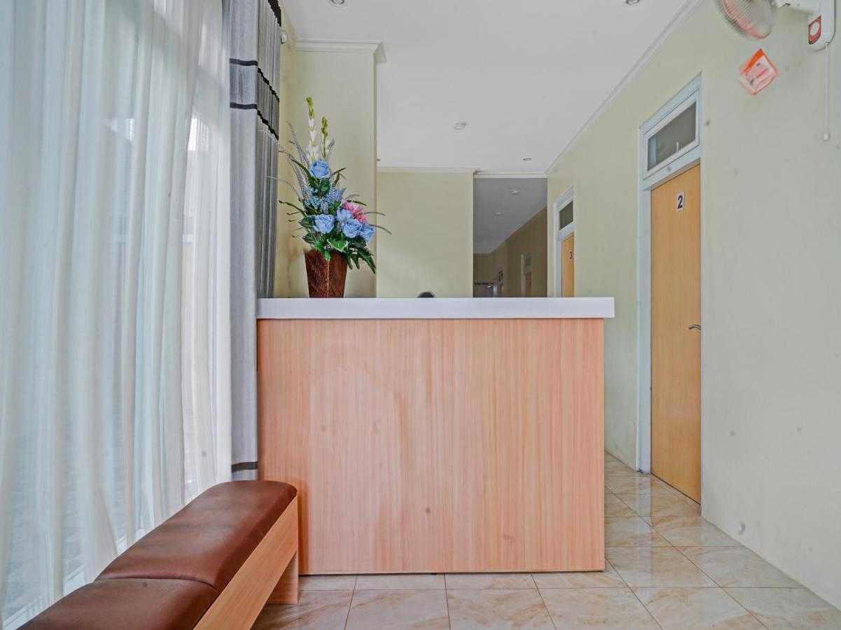 OYO 90804 Oma Uti Homestay Syariah Yogyakarta Luaran gambar