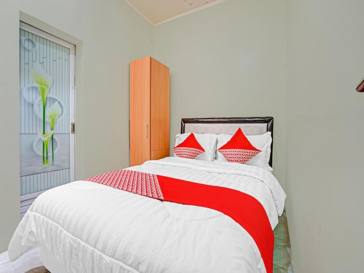 OYO 90804 Oma Uti Homestay Syariah Yogyakarta Luaran gambar