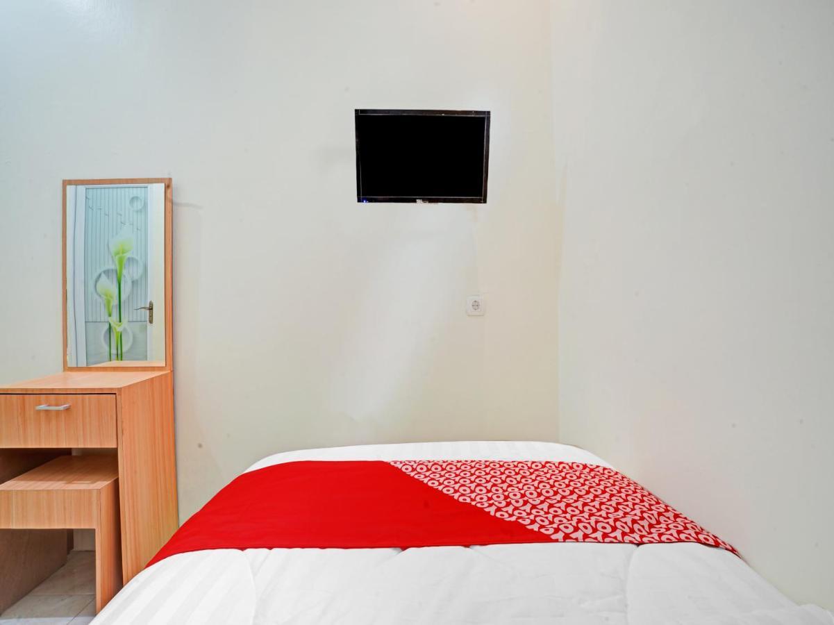 OYO 90804 Oma Uti Homestay Syariah Yogyakarta Luaran gambar