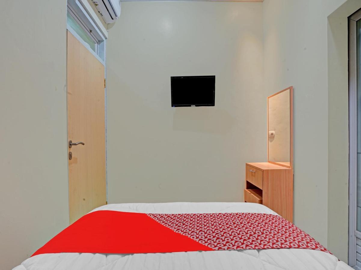 OYO 90804 Oma Uti Homestay Syariah Yogyakarta Luaran gambar