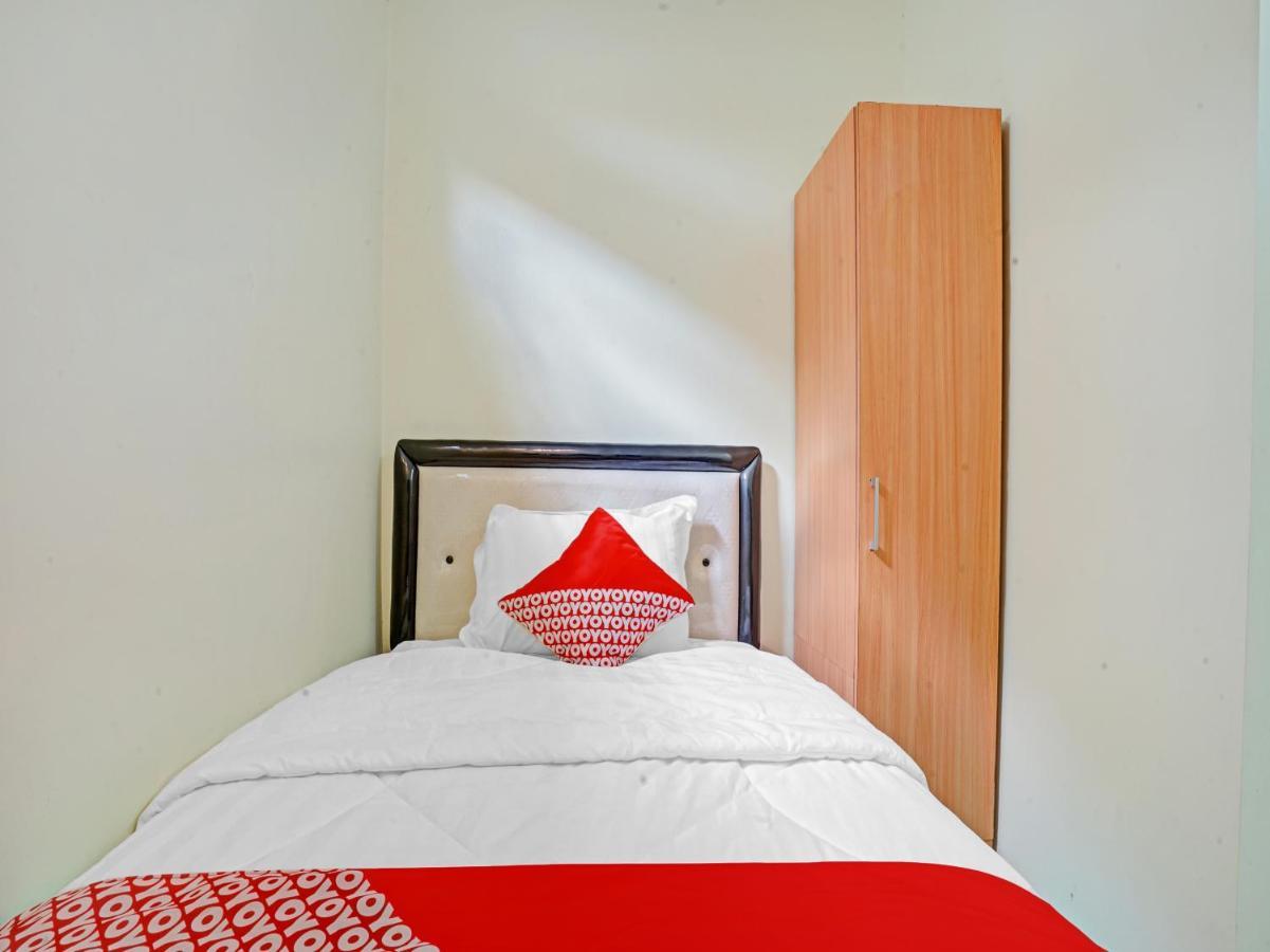 OYO 90804 Oma Uti Homestay Syariah Yogyakarta Luaran gambar