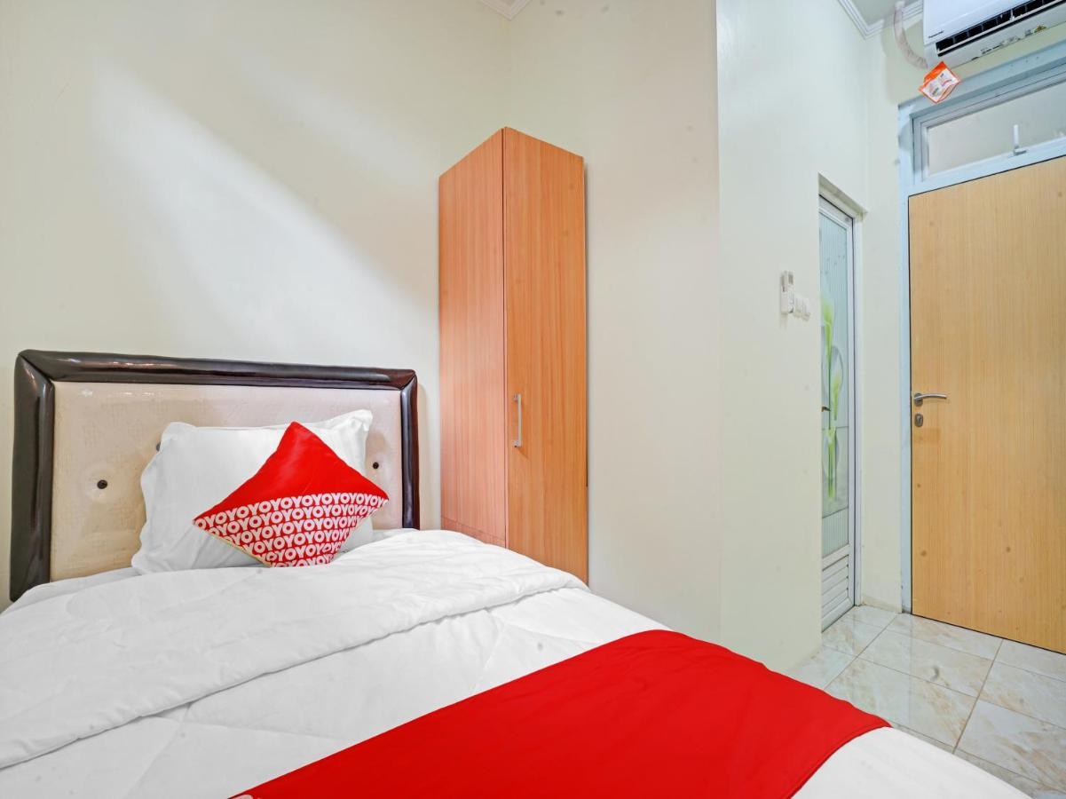 OYO 90804 Oma Uti Homestay Syariah Yogyakarta Luaran gambar